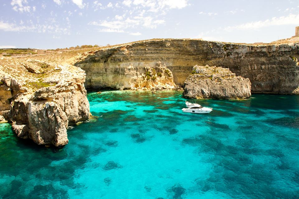 Crystal Lagoon, Comino – Explore by Boat in Malta